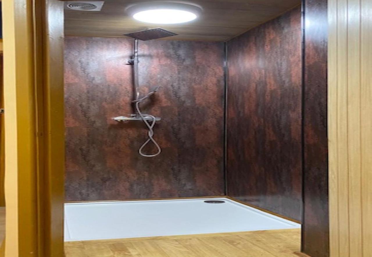 Ideal Abode Abbots 4 En-Suite Честер Екстер'єр фото