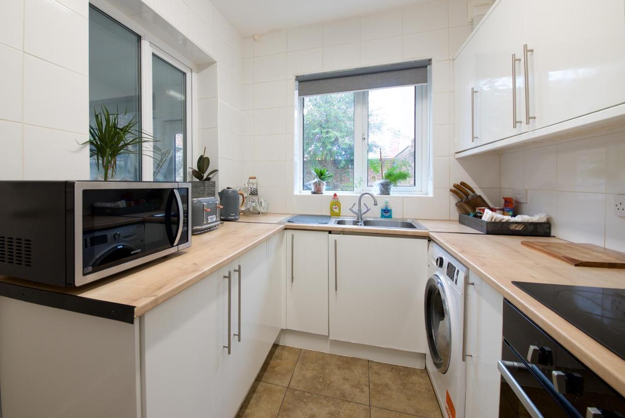 Ideal Abode Abbots 4 En-Suite Честер Екстер'єр фото